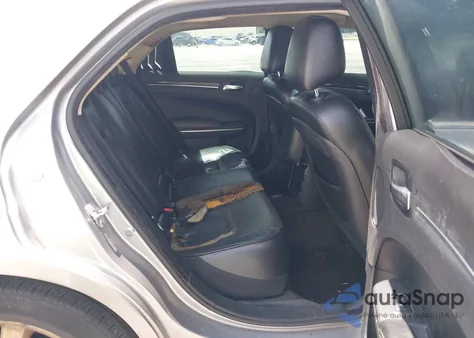 2017 Chrysler 300C z USA, uszkodzony, nr VIN 2C3CCAEG6HH590863